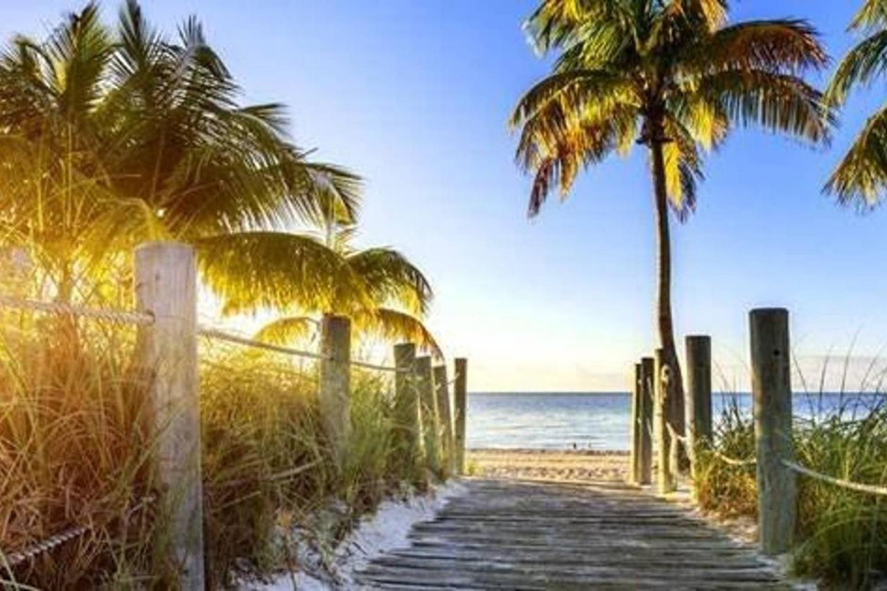 Beachfront Property Pool Gym Tennis Miami Beach! Екстер'єр фото