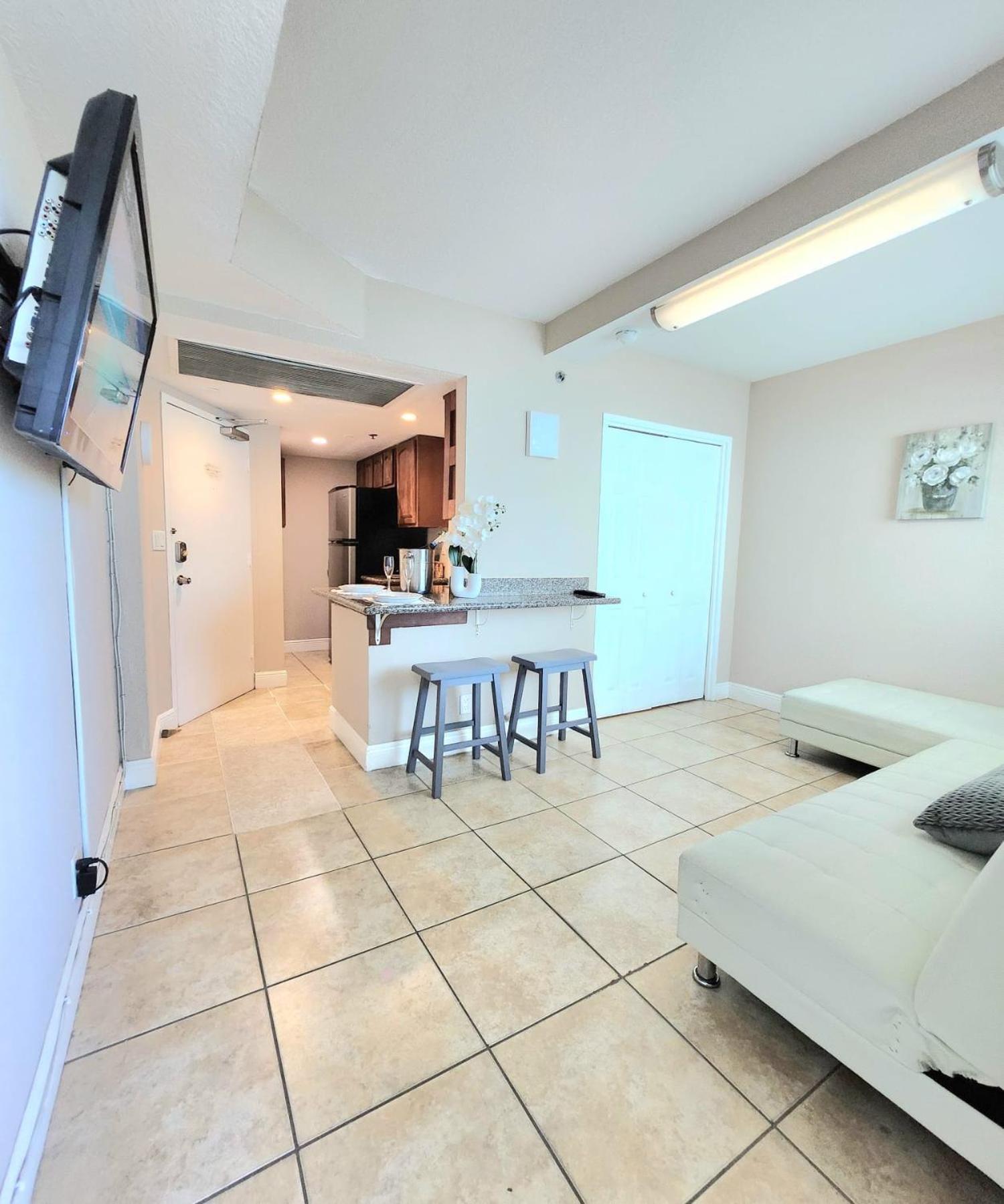 Beachfront Property Pool Gym Tennis Miami Beach! Екстер'єр фото