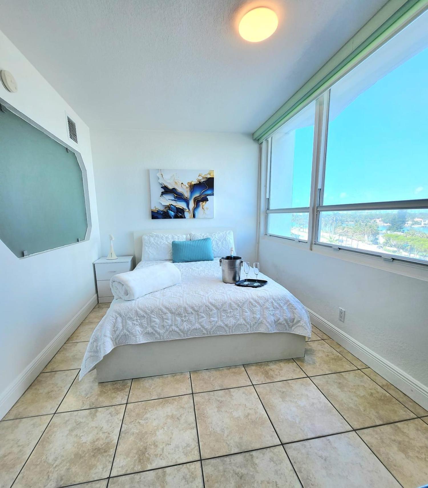 Beachfront Property Pool Gym Tennis Miami Beach! Екстер'єр фото