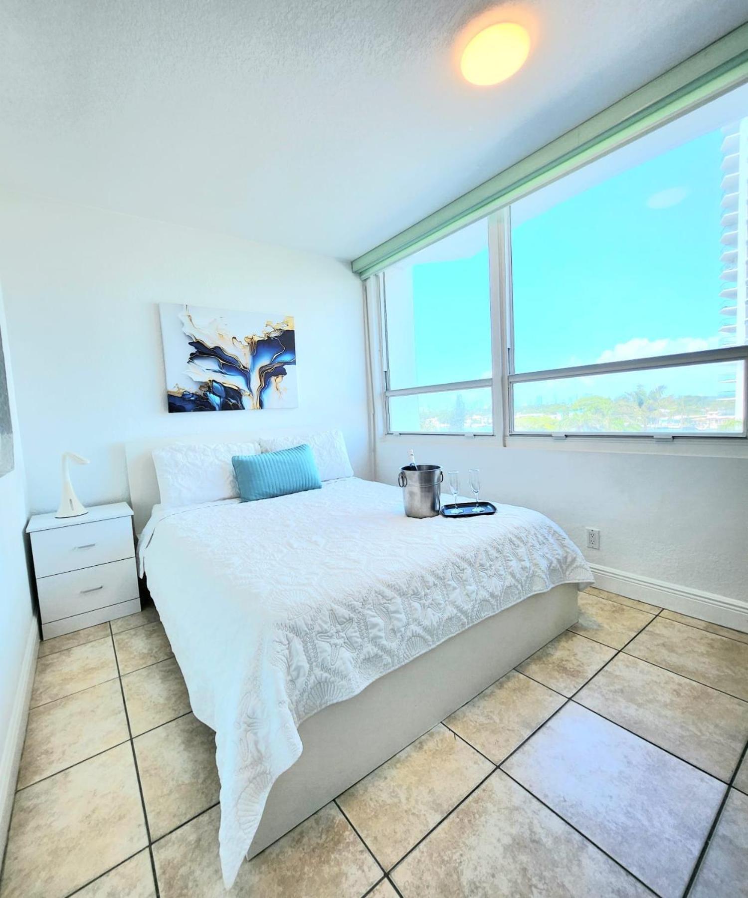 Beachfront Property Pool Gym Tennis Miami Beach! Екстер'єр фото