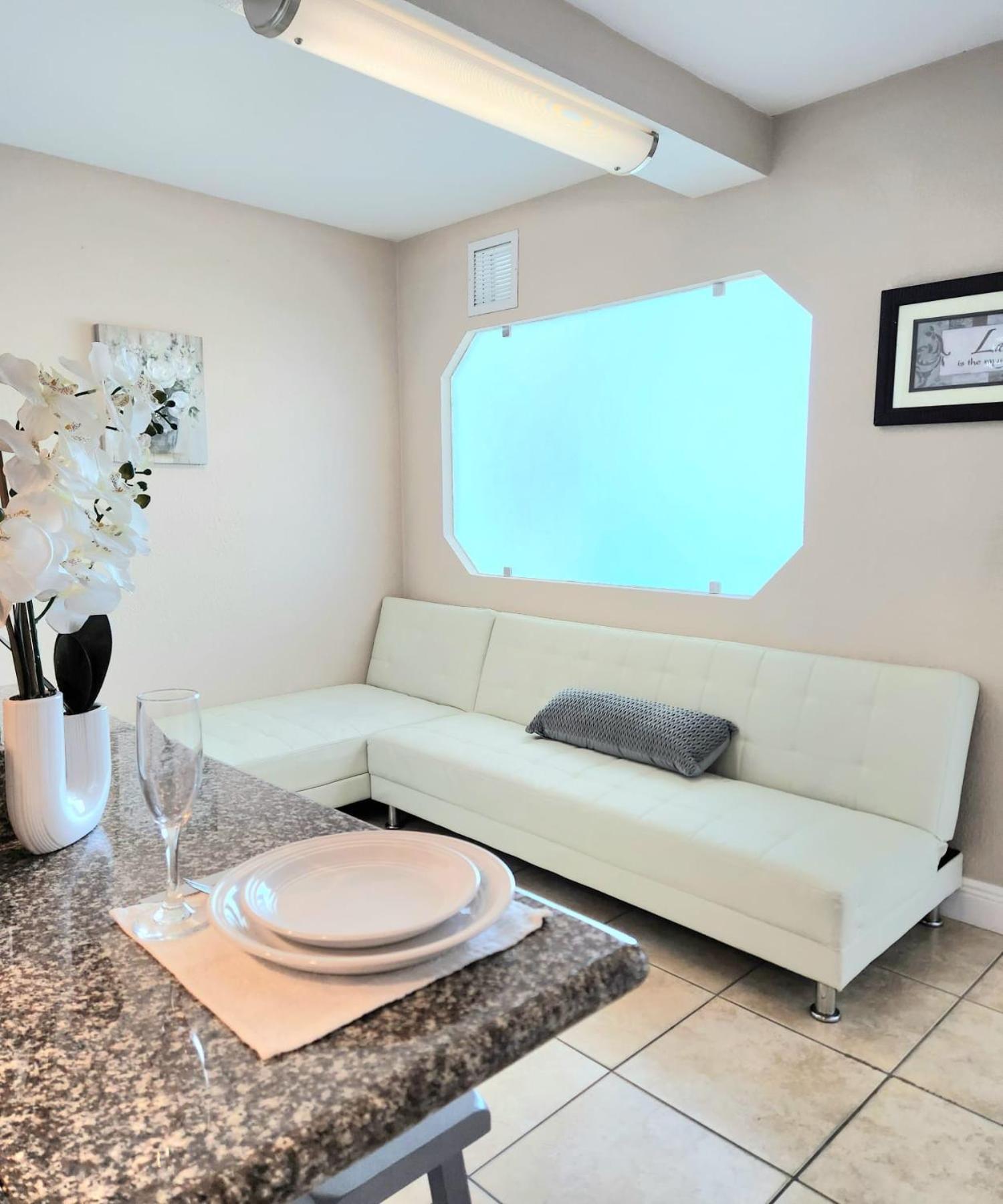 Beachfront Property Pool Gym Tennis Miami Beach! Екстер'єр фото